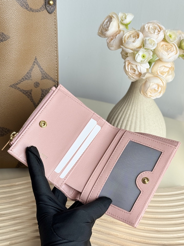 イヴサンローラン財布素材ディテール